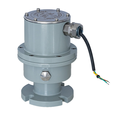 Quick acting oil pressure relay